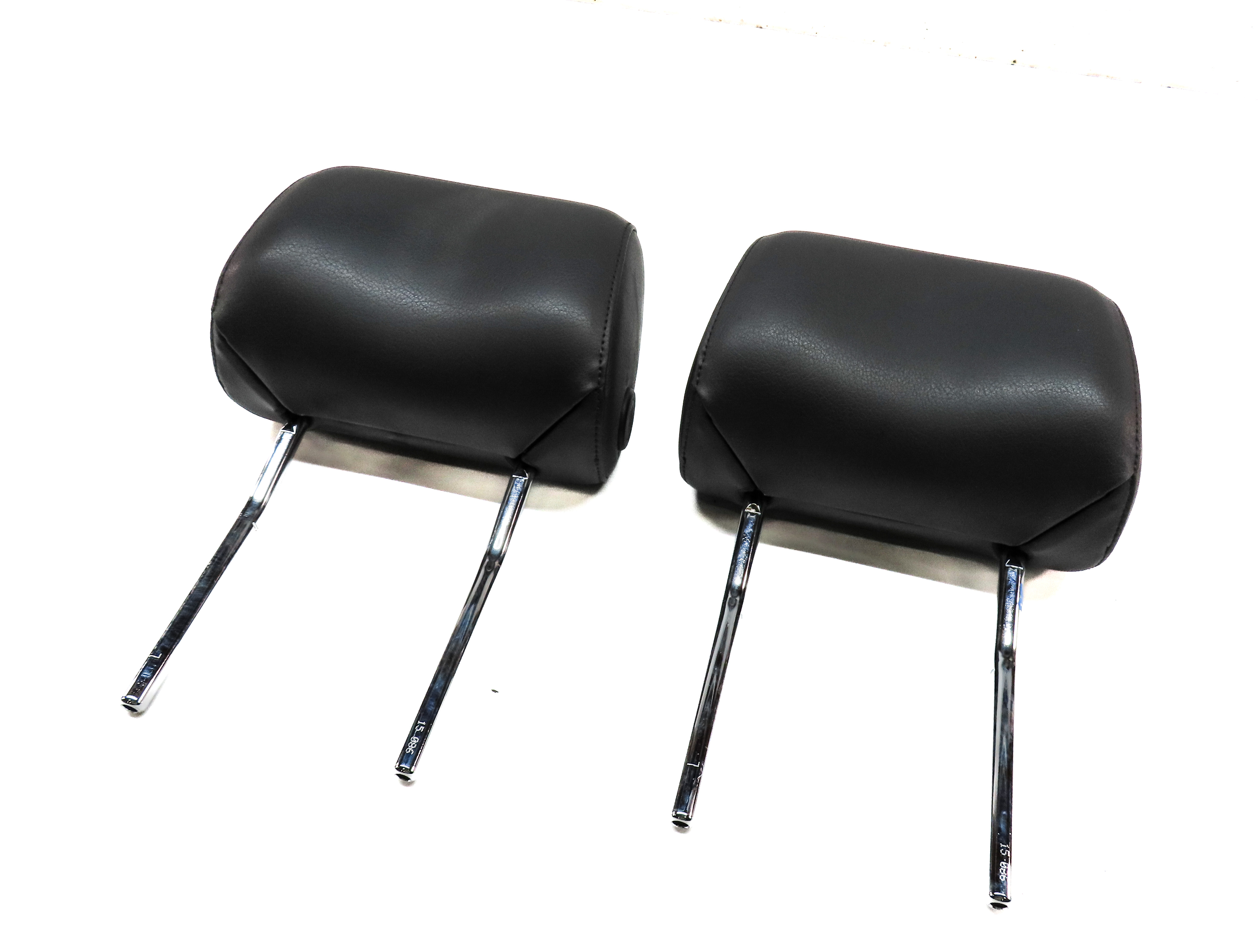 2008-2015 AUDI Q7 (4L) FRONT LEFT & RIGHT SEAT HEADREST HEAD REST SET-2 (BLACK) — exact item pictured